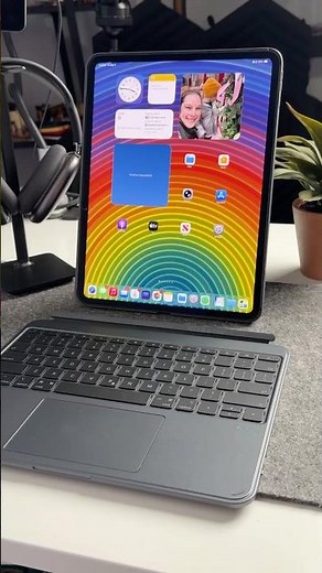 ESR Shift Keyboard Case If More Flexible -- and Affordable -- Than the Magic Keyboard!