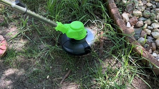 Watch Review of this weedwacker/lawn trimmer on Amazon Live
