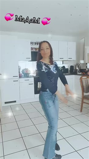 Catch the Vibe of Hamburg Dance Scenes