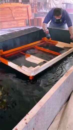 Surface dyeing process of wooden furniture