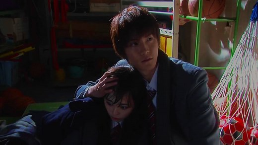 Good Morning Call is a romantic Japanese dorama about Nao and Uehara's love story. Nao Yoshikawa and Hishashi Uehara are forced to share an apartment after they are scammed by a property dealer. At first, they both hate each other but as they spend more and more time together they fall in love with each other. If you loved Korean drama 'Playful Kiss' then you will like this dorama too because the stories are very similar. Read More ---->>> https://bit.ly/2OZDnee _________________________________