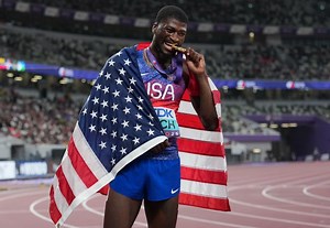 Green Bay's Cordell Tinch wins world championship in 110-meter hurdles