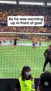 Cristiano Ronaldo’s classy gesture for steward he injured during Man Utd’s warm-up 😍 🎥 Instagram: premiumronaldo #Cristiano #ronaldo #ManUtd #football #LDC | Oh My Goal