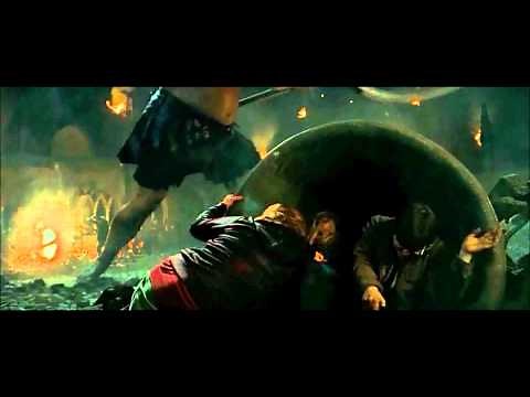 Battle of Hogwarts Scene: Deathly Hallows Part 2