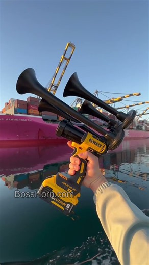Boss Horn -- Ultimate Portable Train Horn for Dewalt® Battery Users