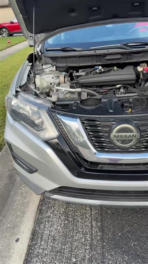 Portable Jump Starter: Easy Car Starting Solutions