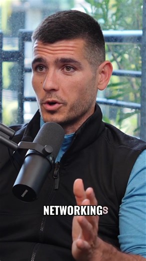 Networking is the KEY to breaking into medical device sales. Over 2,500 people have joined us, and the biggest game-changer isn’t just showing up; it’s knowing how to network. Talk to reps, connect on LinkedIn, and learn from those already in the industry. Learn all about it: www.newtomedicaldevicesales.com . . #MedicalDeviceSales #MedSalesCareer #NetworkingTips #CareerGrowth #MedTechJobs #SalesMindset #JobPrep #LevelUp