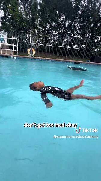 WATER survival SWIM TEST! Child age: 20 Months. Teaching these skills takes alot of patience but is best started at a young age! Typically between 4-8 months old. Do you want to learn how to teach children to float? Drop a comment or message me! . #babyswim #survival #babyswimming #swimlessons #swiminstructor #swimcoach