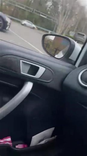 Bugatti showroom mobile network speed test Vodafone O2 EE and Three