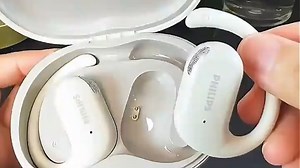 飞利浦浦蓝牙耳机TAT2739连接教程使用方法（1724）：轻松配对，快速连接手机，支持一键通话与音乐播放，操作简单，适合通勤、运动场景，告别线缆缠绕，畅享无线