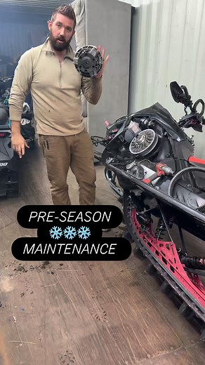 PRE-SEASON MAINTENANCE!!! ❄️❄️❄️ Here’s a video for all of you DIY people! I go over Primary clutch removal the Water-Trick, with my own twist. along with a few helpful tips. Who’s getting ready for a great season on the Hill??? @skidoo @waterworldmedford #brpdealerambassador #skidoo #waterworldboats #pnw #snow #oregon #snowmobile #sled #maintenance #clutches #preseason #diy | Jared Broadwater
