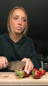 It’s currently 1058pm, the hubby and kids are asleep and I’m craving the viral strawberry matcha drink using the @28GO protein powder # 28go | Chloe Dillon