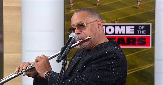Smooth jazz legend Najee brings his sound to Chicago
