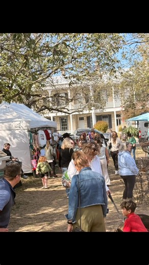 Thank you, Boerne! ❤️ What an amazing weekend at Boerne Market Days — such a great turnout! We vendors are beyond grateful for all your love and support for shopping small and keeping it local. 🎄 Next up: Dickens on Main — November 28th & 29th! Find all the event details here 👉 https://holidaysinboerne.com/dickens-on-main￼ ✨ Boerne Market Days will be back December 13th & 14th (vendor spots are now on a waitlist). Good news — December 20th still has a few openings! Vendors, grab your applicati