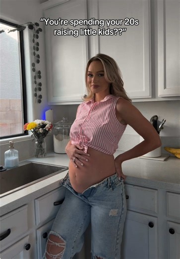 Navigating Motherhood in Your 20s: A Young Mom's Journey