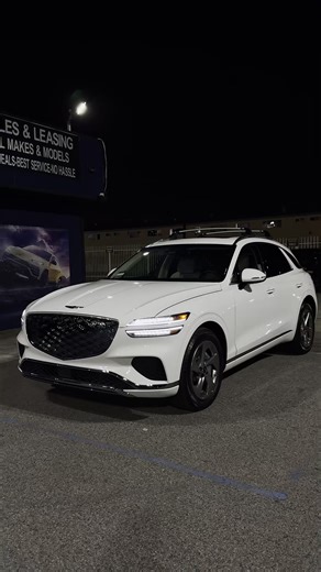 Discover the Genesis GV70: Luxury and Performance Unleashed