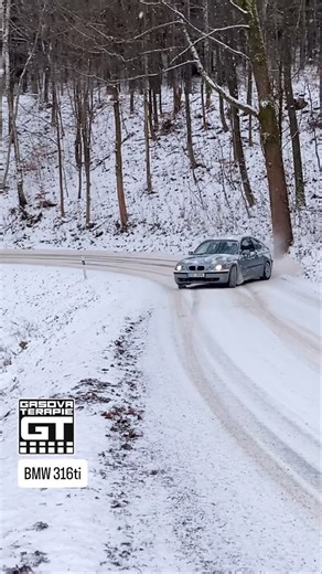 Gasovaterapie on Instagram: "Snow drift fun with stock BMW Compact 316ti#drift"