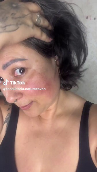 Experimente a Linha de Limpeza Profunda Advance da Avon