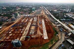 Proyek MRT Jakarta: Launching Gantry Mulai Dipasang di Area Haji Nawi
