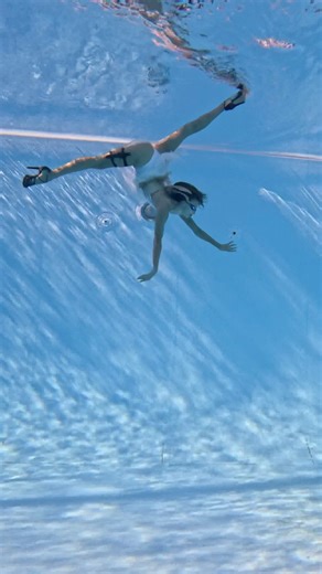 Underwater Dance 🦢💦 #gravity #underwaterdance #dance #swimmingpool | kristimakusha