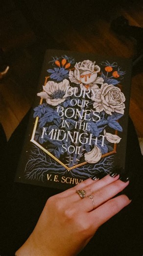 CHRISTINA 🍄🧚‍♀️🌿 bookstagram | Toxic Lesbian Vampire Book Club!!! 🩸 We decided to read Bury Our Bones in the Midnight Soil by V.E. Schwab for October. It was a bit... | Instagram