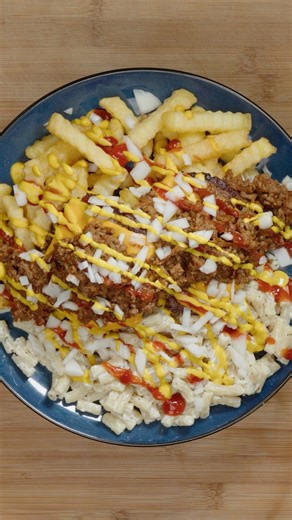 10K views · 119 reactions | “ALL AMERICAN FOOD IS GARBAGE!!!” Erm… well I guess in this case, they’re kinda right  Watch episode 3 of Poppy vs America over on my YouTube channel where next up I take on the New York Garbage Plate ️ #americanfood #newyorkfood #newyork | Poppy Cooks | Facebook