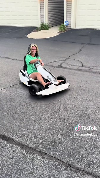 NASCAR 4 foot 5 edition lol🔥💋 this thing was so much fun #funsize #4foot5 #nascartiktok #escooter #ninebot