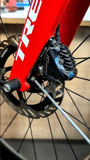 Fix Rubbing Disc Brakes in 40 Seconds 🚴‍♂️ Hydraulic Caliper Alignment Hack