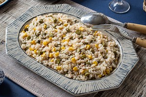 Ensalada de arroz con atún, receta todoterreno e ideal para cualquier época del año o día de la semana
