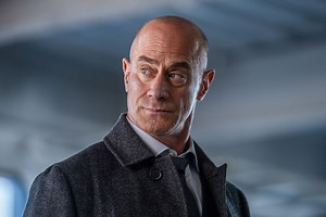 Chris Meloni Learned How to Do That Viral Split in a Shocking Amount of Time