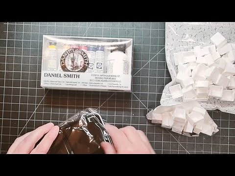 Daniel Smith Essentials Mixing Set Watercolor Paint Review, Palette Setup, and Swatches.