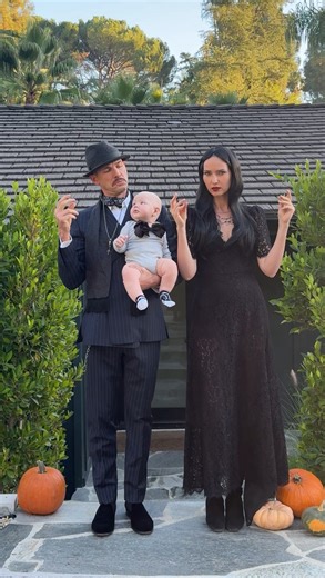 @adrianacernanova on Instagram: "The Real Addams Family 🌚 So much fun doing Halloween with our boy this year👶🏼✨#ʜᴀʟʟᴏᴡᴇᴇɴ2025"