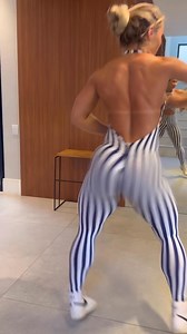 Samba Professional Dancer - performing in traditional Brazilian Samba costume #dance #olegastakhov | Dance Lessons & Tutorials