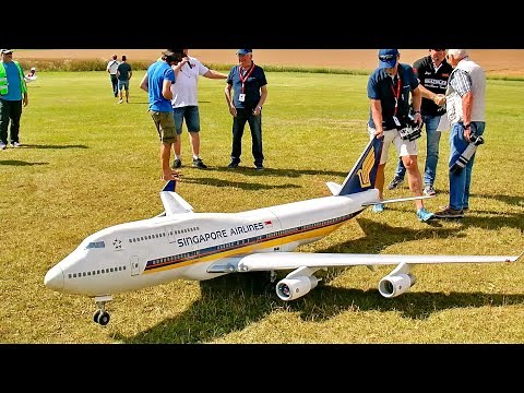 STUNNING !!! BOEING 747-400 HUGE RC SCALE MODEL TURBINE JET AIRLINER / FLIGHT DEMONSTRATION !!!