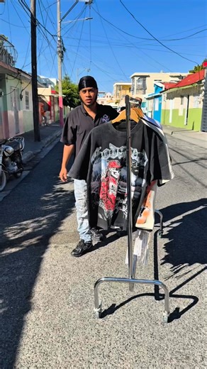 Moyeto Sport Bani on Instagram: "TENEMOS Envio disponible en todo el país Delivery 🚚 hasta la puerta de tu casa 🏠 809-269-3769 📲 829-510-6494 📲 949-474-3495"