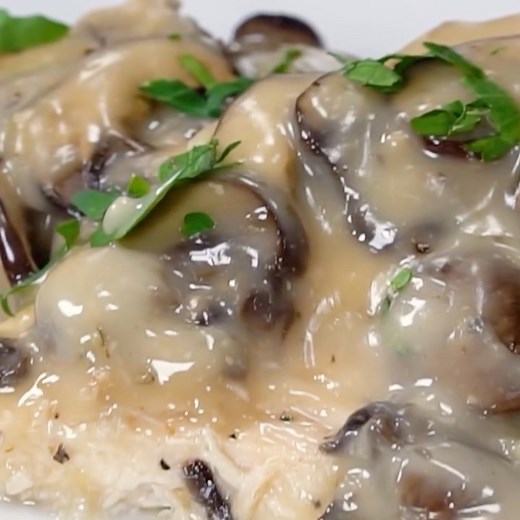 This slow cooker chicken marsala is tender chicken breasts cooked in a mushroom and marsala wine sauce. It’s a delicious meal option that the whole family is sure to love! RECIPE👉: https://www.dinneratthezoo.com/slow-cooker-chicken-marsala/ | Dinner at the Zoo