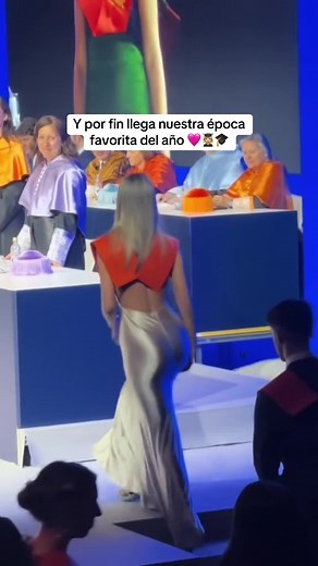 Vestidos de Graduación: Elegancia para tu Ceremonia