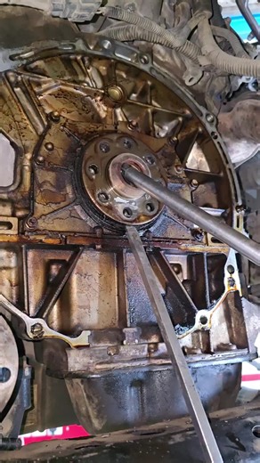 Toyota fortuner rear main oil seal leaked replacement guide #automotive #diy #mechanic