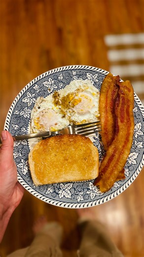 A morning in the life of a stay/work at home farm wife and mom ☀️ 🍳 🌾 . . . #homestead #farmwife #farmlife #morning #slowliving | Prairie Creek Homestead