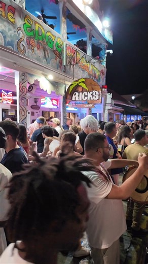 I love when Duval street gets closed down for Fantasy Fest. Where’s your favorite place on Duval? #fantasyfest #keywestfl #duvalstreet | Key West Virtual Tours