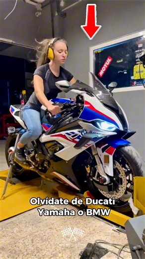 199K views · 8.7K reactions | Una Vespa de 17.000 € humilla a las RR en Italia #Vespa #SuperScooter #Italia #PoliniPower #VespaRacing #VespaPolini | Racing Culture | Facebook