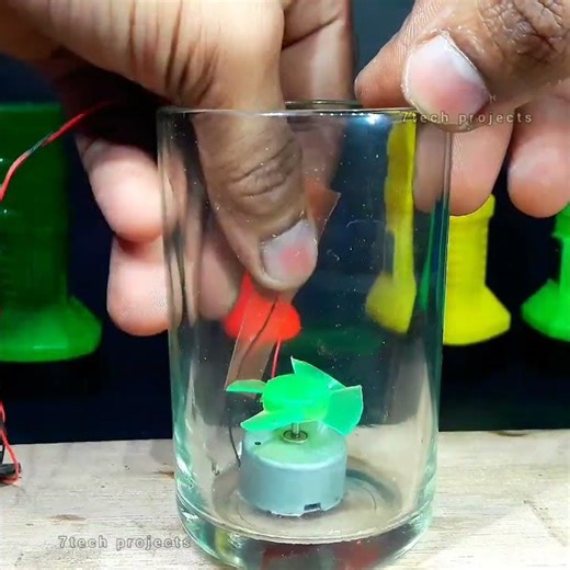 Battery motor science experiment project / hw battery connected dc motor under water test