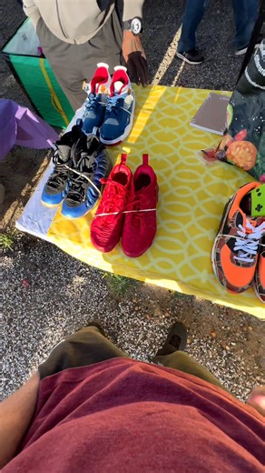 Gameboy Color & Pokémon Gold At The Flea Market! A Must Watch 😳 #thrift #fleamarket #goodwill #reseller #flipper | IdkSterling