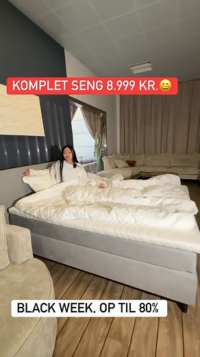 🖤 BLACK MONTH ER I GANG! 🖤 🥰80%😀 Spar stort på sofaer, senge og design-selv modeller – hele måneden! For at fejre Black Month giver vi 500 kr. ekstra rabat, hvis du sender: 📲 “BLACK MONTH” til 30402677 Kun for de hurtigste – og kun i november! Vi har MASSER af vilde tilbud, nye modeller og begrænsede styks. ✨ Hvorfor vælge Ja Tak Møbler? • Op til 80% rabat på udvalgte modeller • Design selv i din egen farve • Hurtig kundeservice • Showrooms i både Aarhus & Ishøj • Kæmpe udvalg i alle priskl