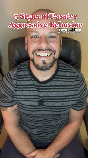 Signs of Passive Aggressive Behavior: Recognizing the Red flags