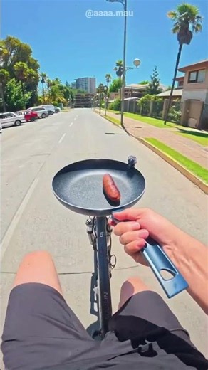 He Made Breakfast While Riding A Bicycle😂🚲🌭