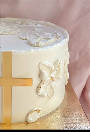 Decorating a Christening Cake: Step-by-Step Guide