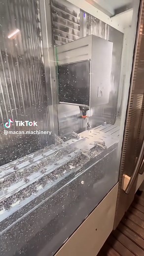 Exploring CNC Machines: A Closer Look at CNC Lathes