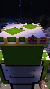 Dream statue in 2b2t’s spawn