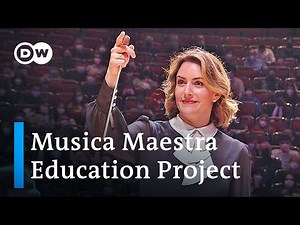 Alondra de la Parra shows teenagers the world of classical music | Musica Maestra